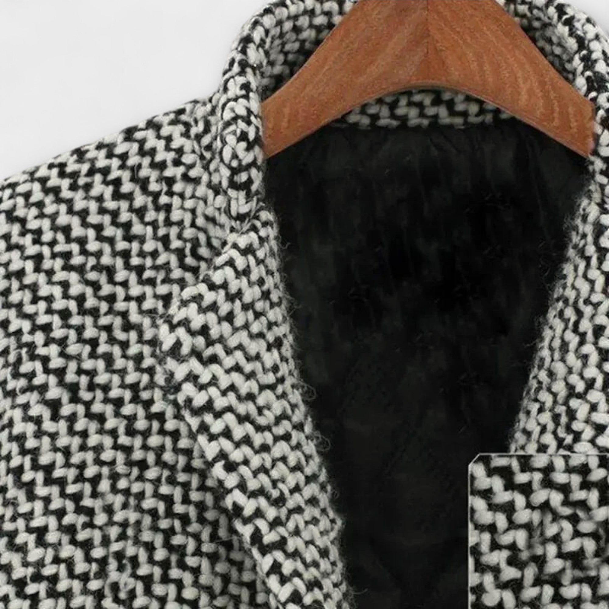 Annette – Timeless Heritage Houndstooth Coat for Classic Elegance