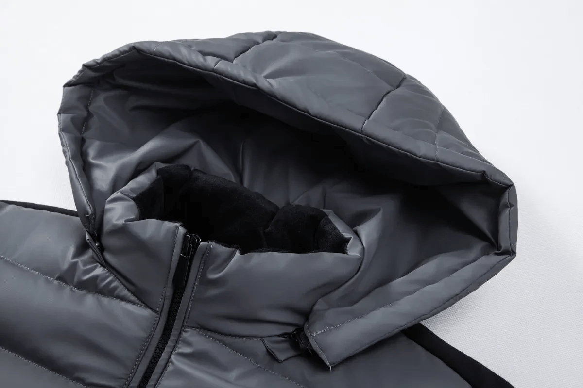 Luca – Stylish hooded jacket with zipper and fashionable quilted front