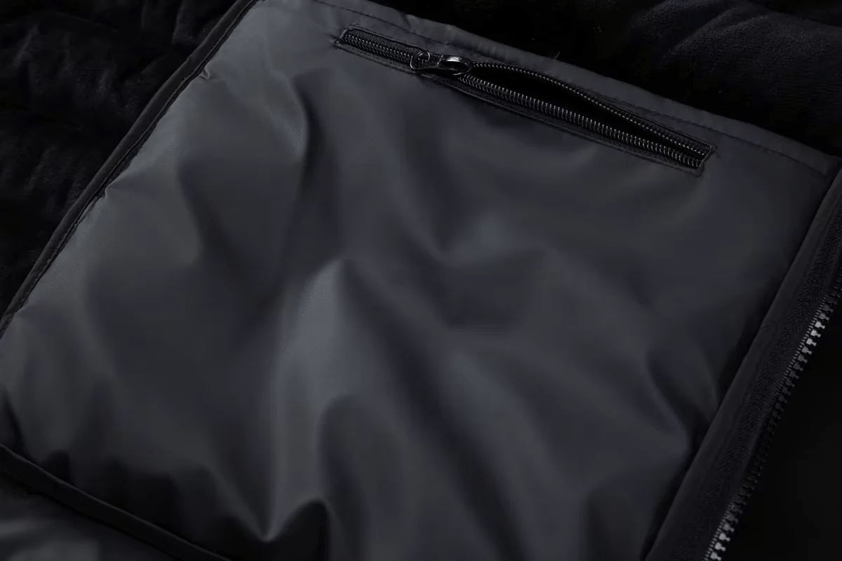 Luca – Stylish hooded jacket with zipper and fashionable quilted front