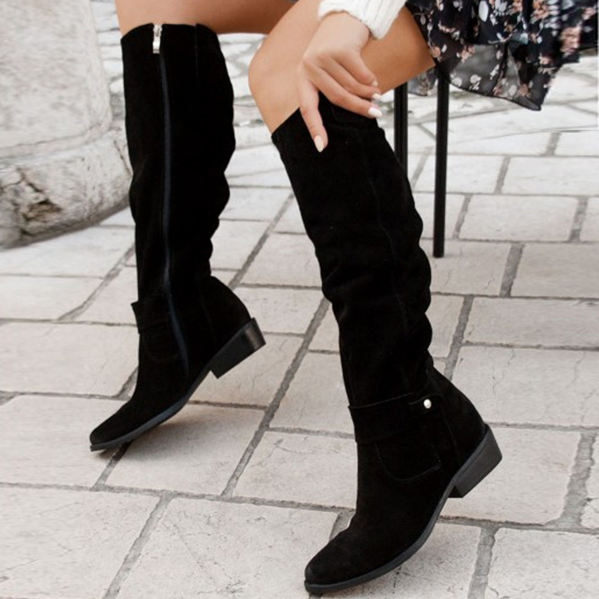 Chic Women's Knee-High Boots — Stylish, Comfortable, All-Season Wear
