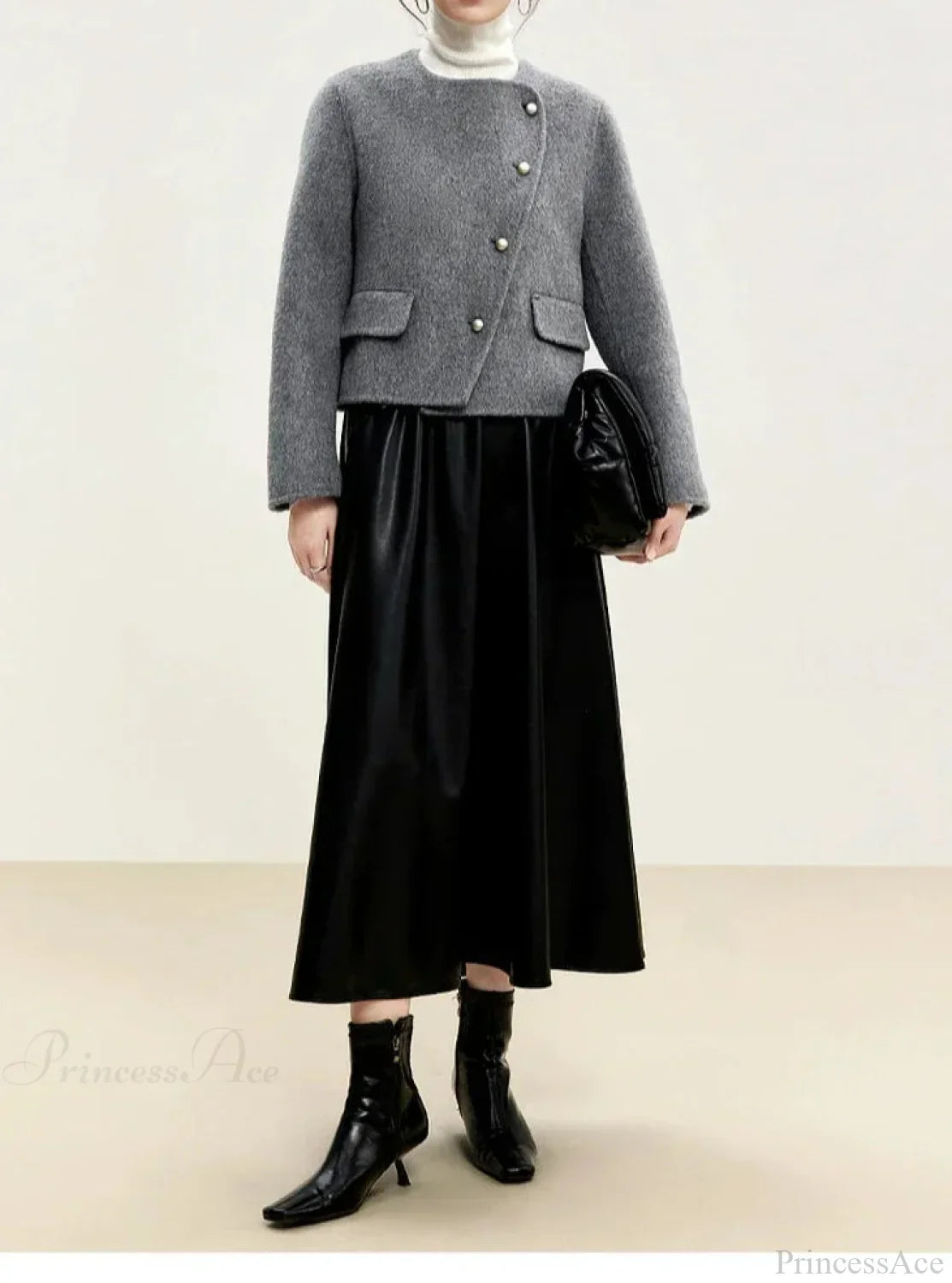 Casual Short Wool Crew Neck Overcoat with Single-Breasted Design