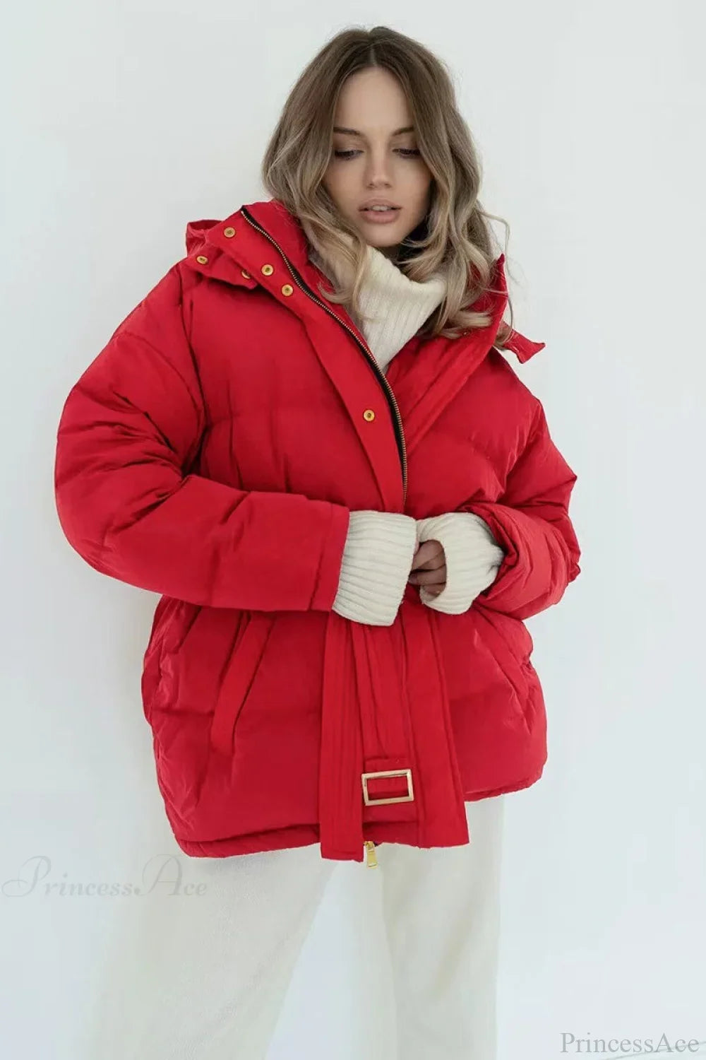 Solid Color Puffer Jacket with Hood and Zipper Closure for Maximum Comfort