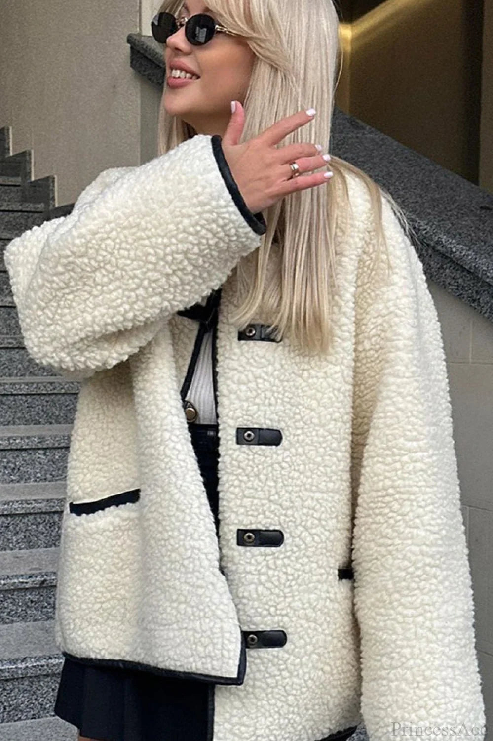 Minimalist Solid Color Coat with Horn Buttons and Sherpa Lining