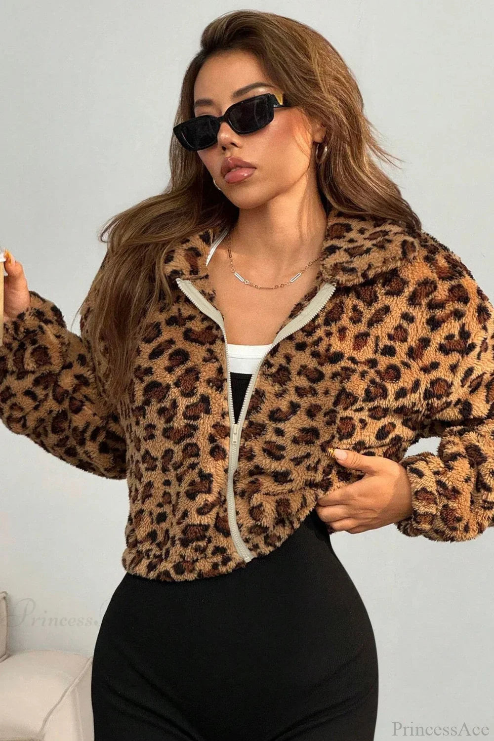 Loose thickened jacket with soft and fluffy leopard print