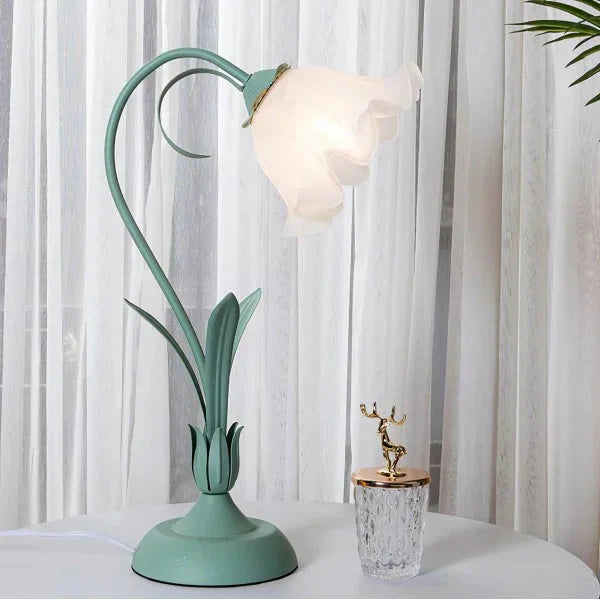 Elegant vintage table lamp with adjustable floral design