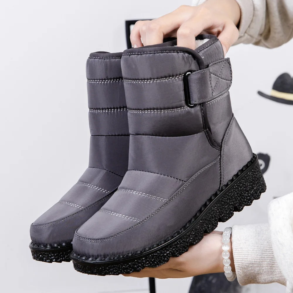 Women's Cozy Padded Snow Boots - Insulated, Plush Comfort for Winter