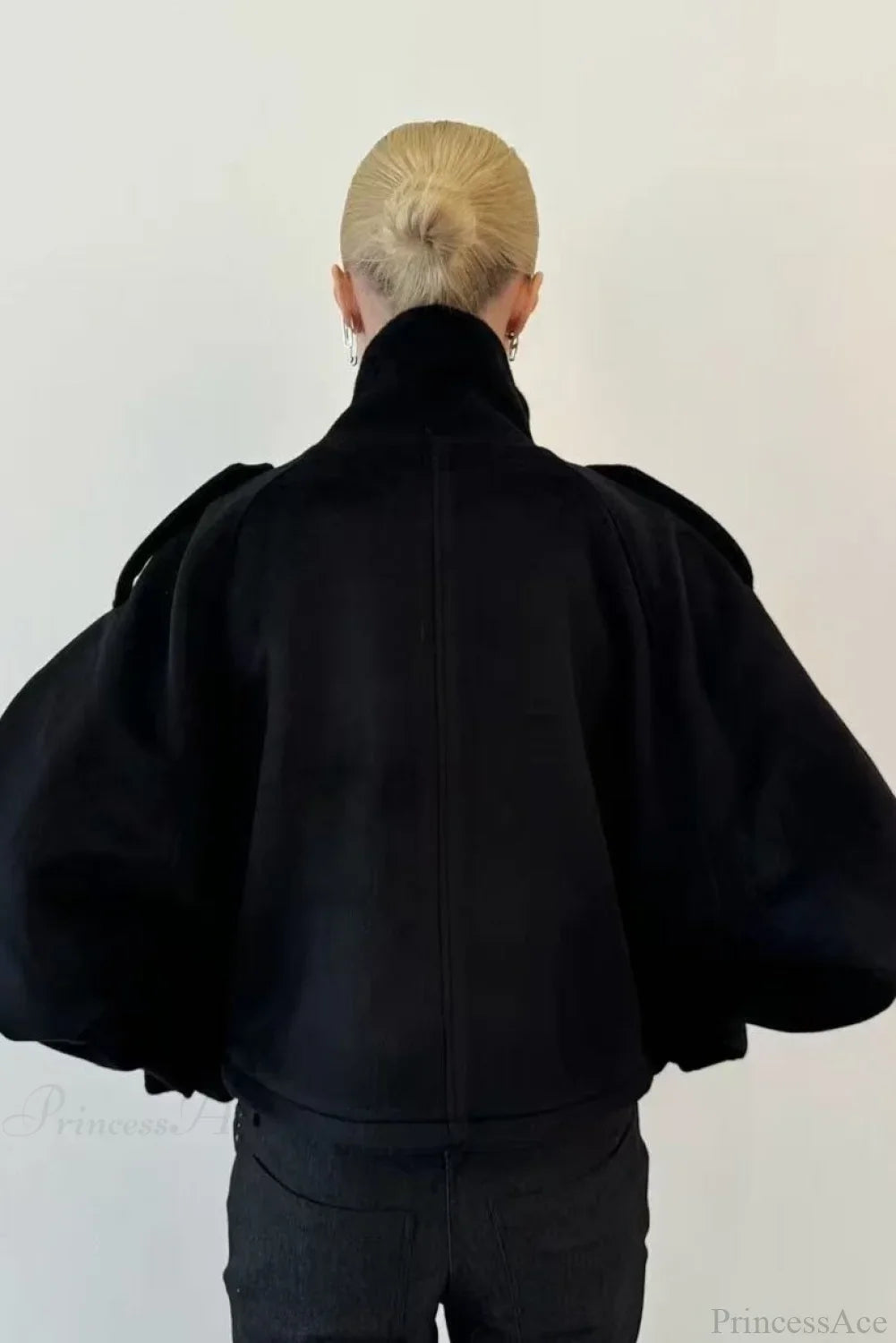 Classic Vintage Stand Collar Buttoned Short Wool Coat for Elegant Winter Style