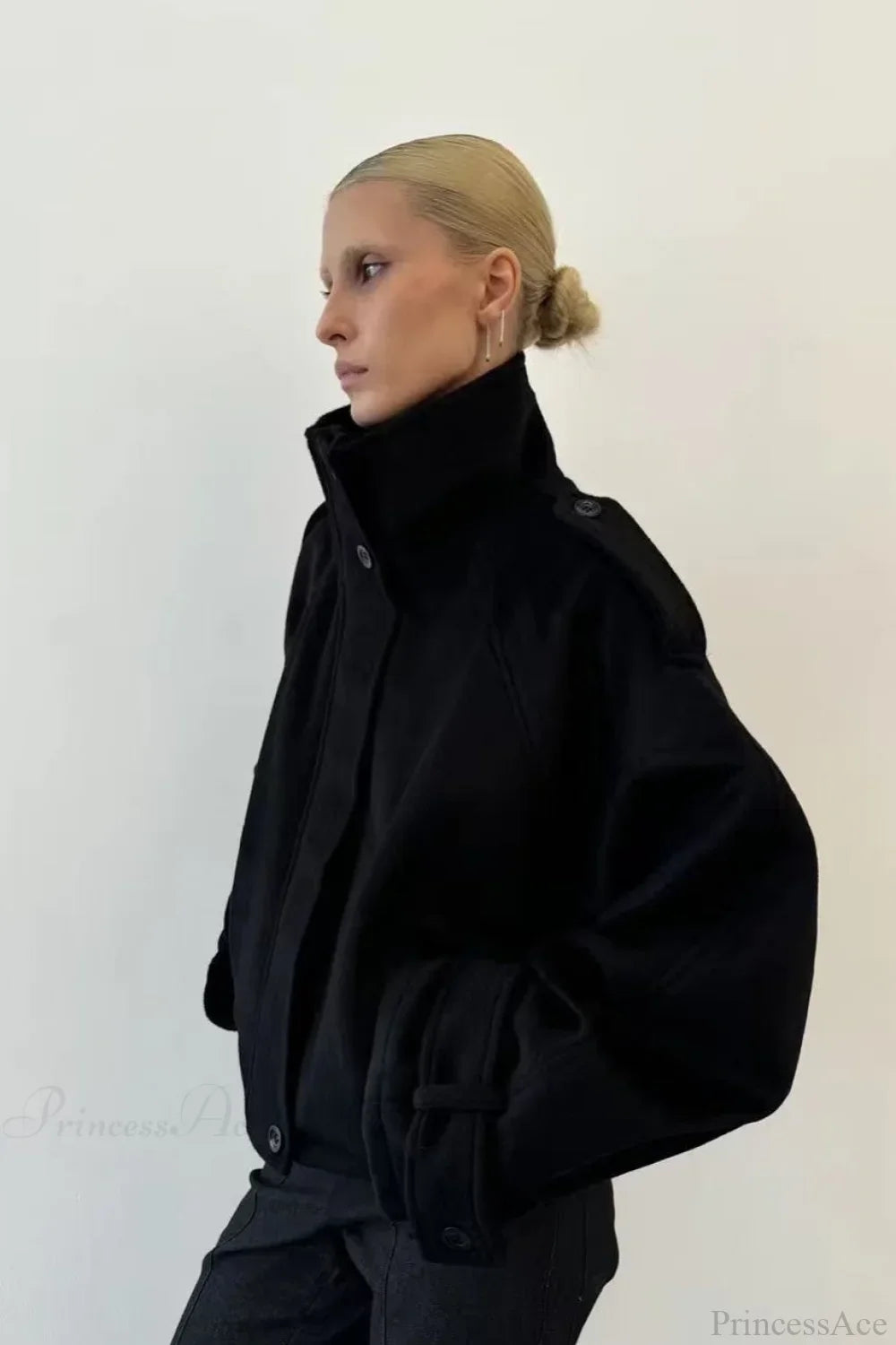 Classic Vintage Stand Collar Buttoned Short Wool Coat for Elegant Winter Style