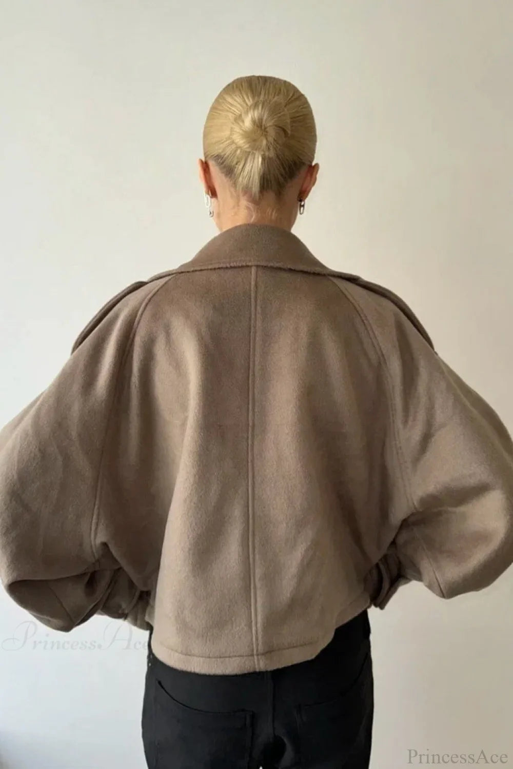 Classic Vintage Stand Collar Buttoned Short Wool Coat for Elegant Winter Style