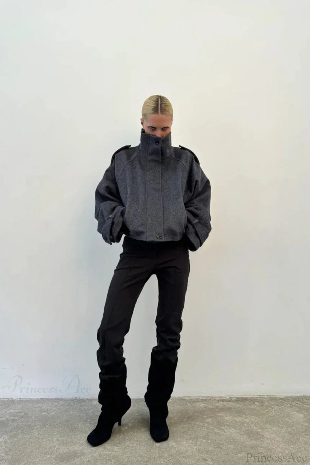 Classic Vintage Stand Collar Buttoned Short Wool Coat for Elegant Winter Style