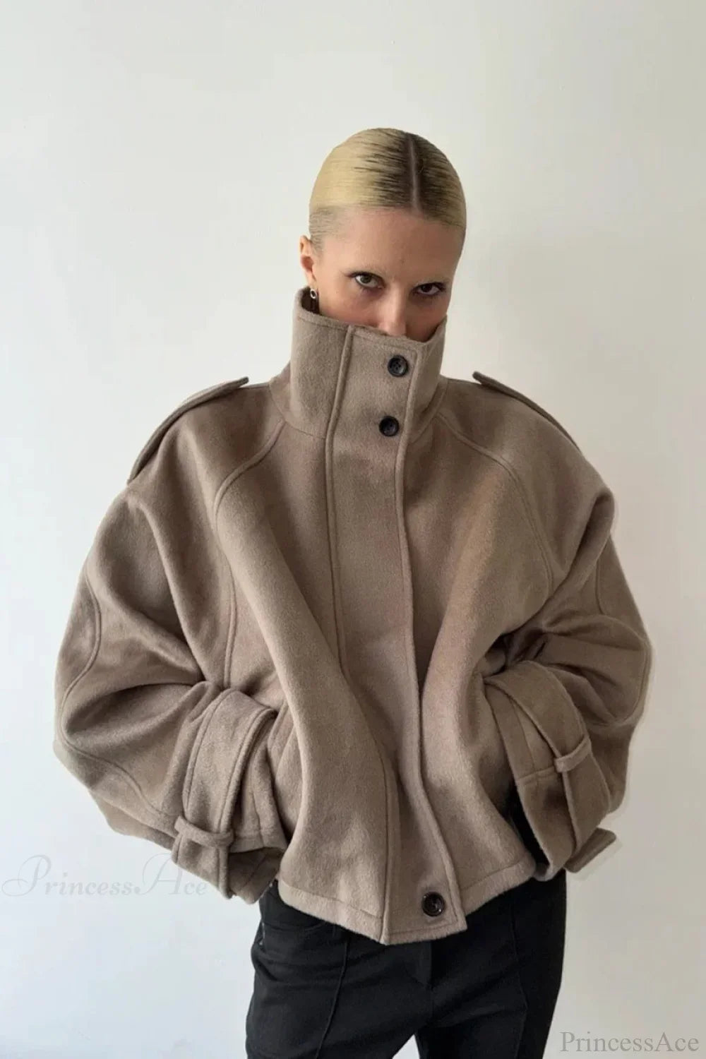 Classic Vintage Stand Collar Buttoned Short Wool Coat for Elegant Winter Style