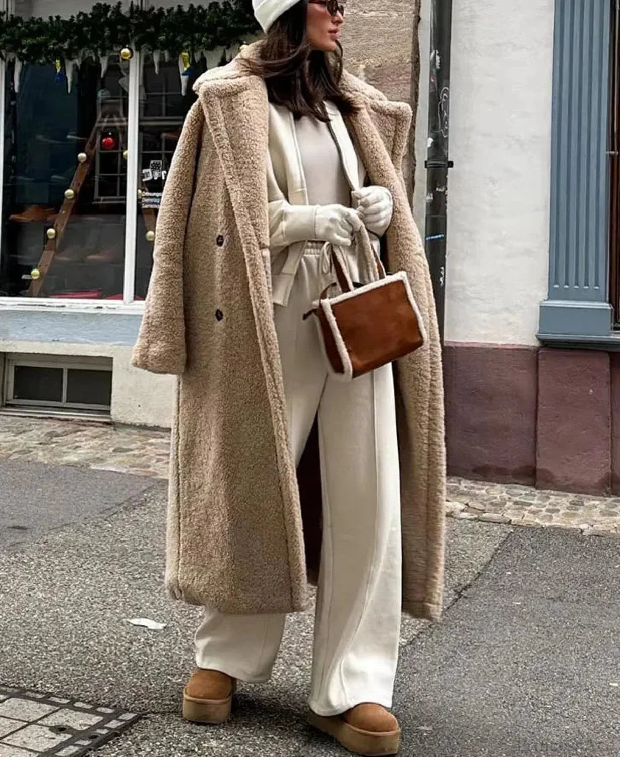 Chic Vintage Wool Blend Double-Breasted Overcoat for Classic Elegance