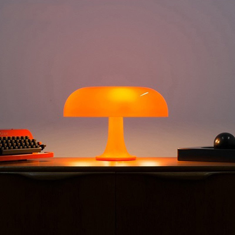 Modern Mushroom-Shaped Table Lamp - Minimalist Design for Stylish Lighting
